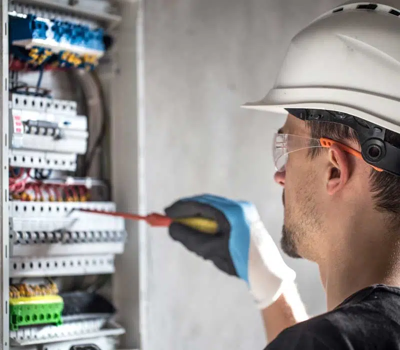 Electrician in Saratoga County